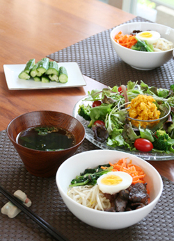 塩麹ビビンバ丼ランチ